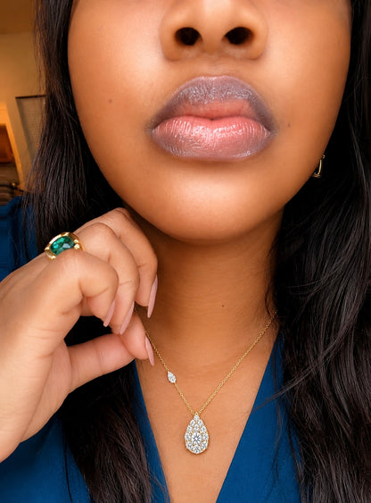 Véla Necklace