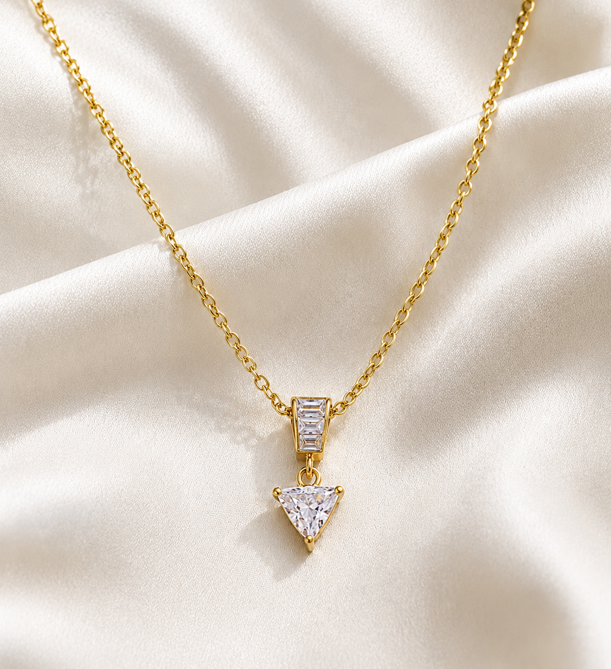 Elara Crystal Necklace