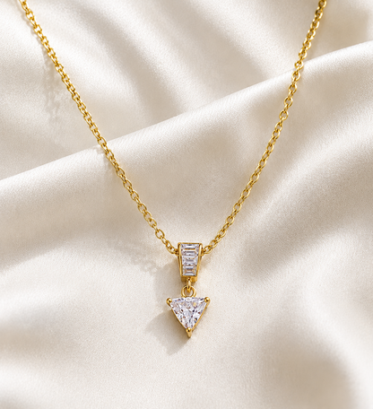 Elara Crystal Necklace