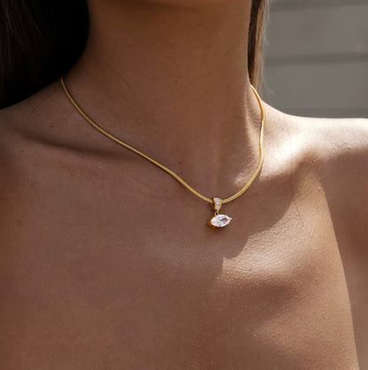 Elara Crystal Necklace