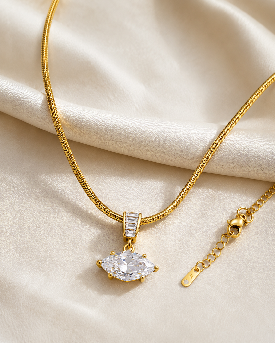 Elara Crystal Necklace