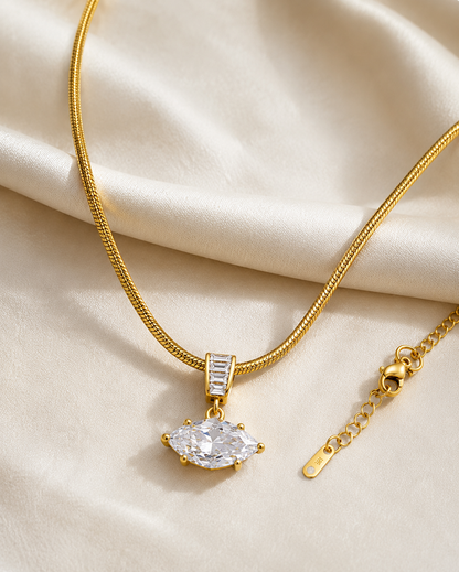 Elara Crystal Necklace